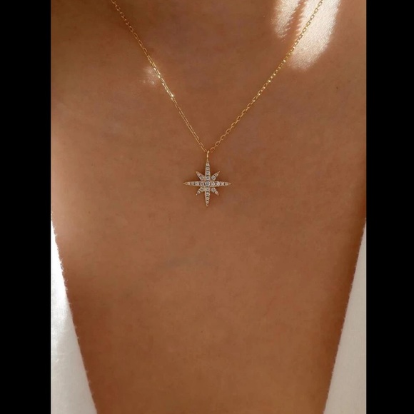 Cubic Zirconia Gold Starburst Necklace - Picture 2 of 6